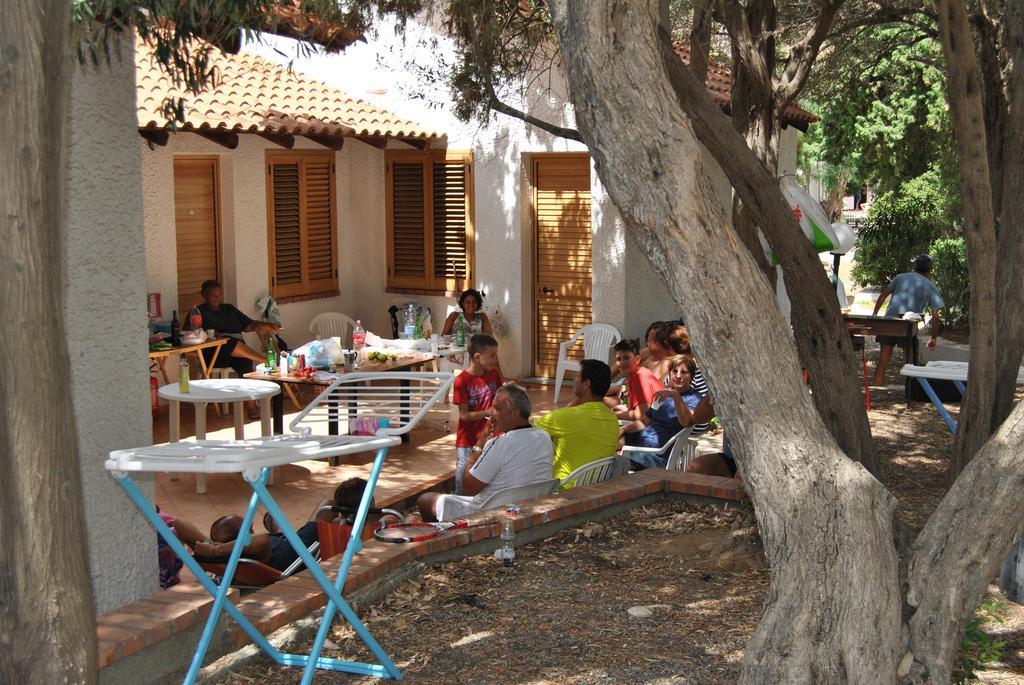 Camping B&B Gioiosa Gioiosa Marea Buitenkant foto