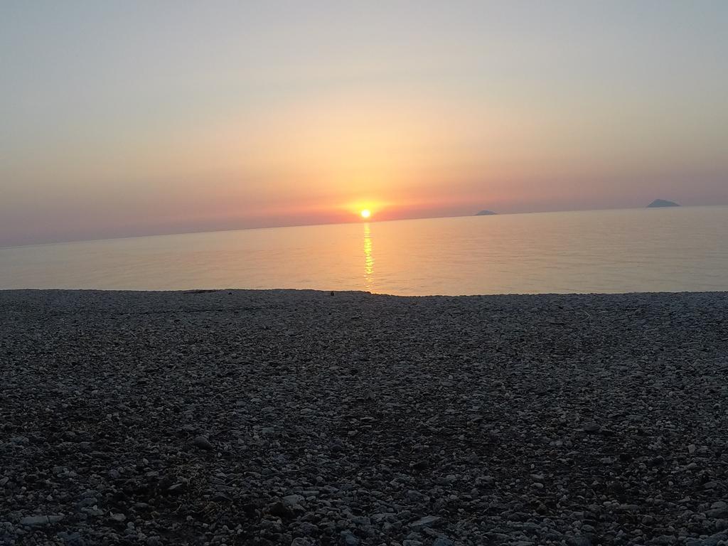 Camping B&B Gioiosa Gioiosa Marea Buitenkant foto