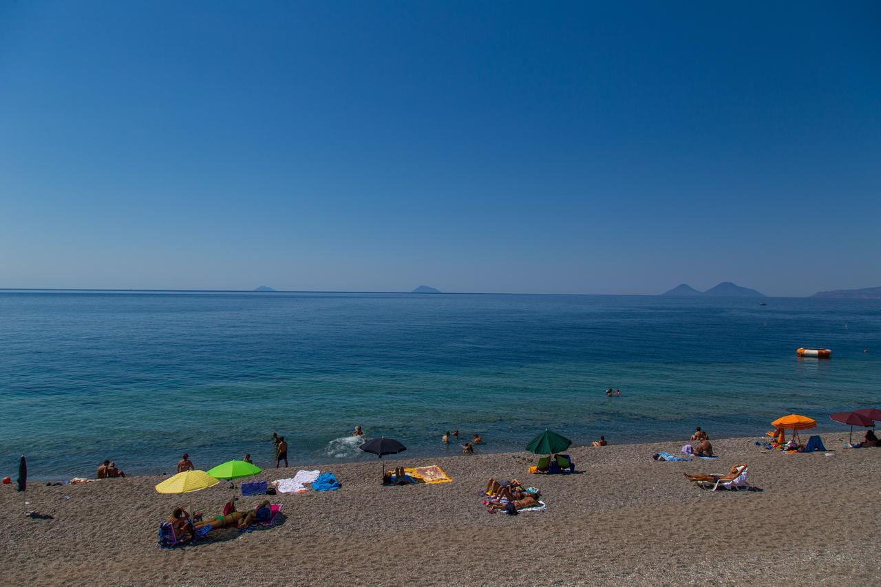 Camping B&B Gioiosa Gioiosa Marea Buitenkant foto