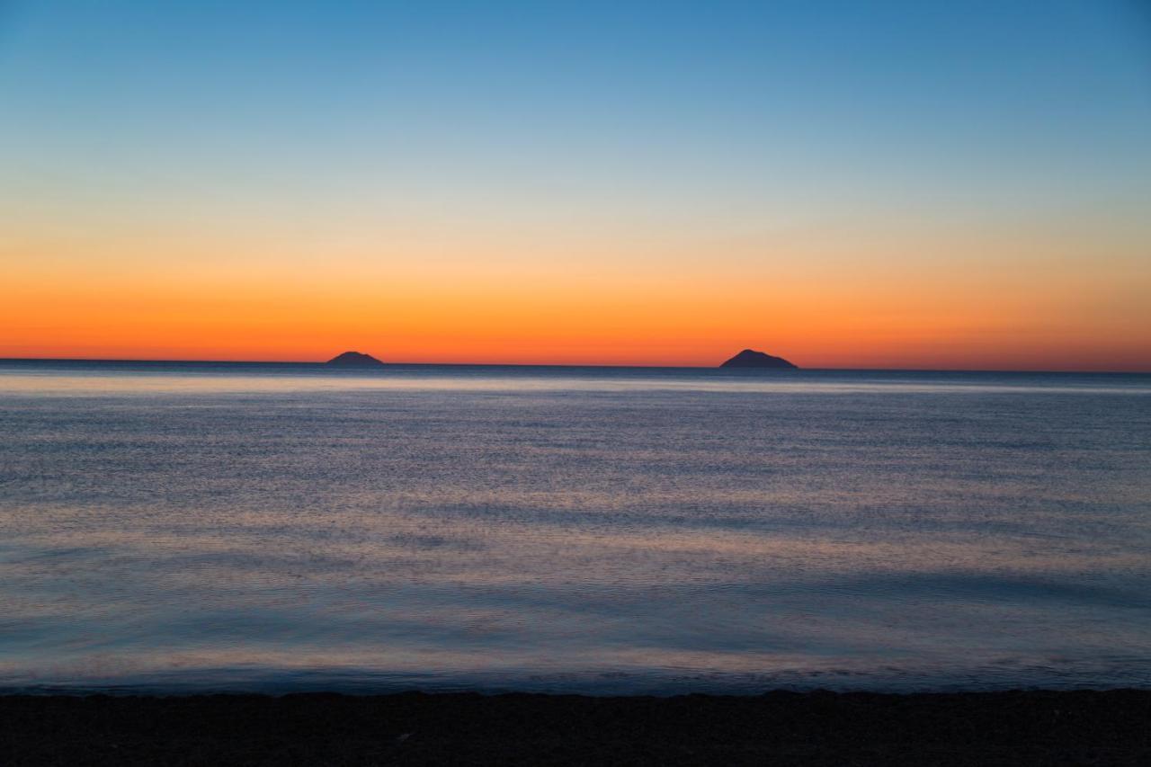 Camping B&B Gioiosa Gioiosa Marea Buitenkant foto