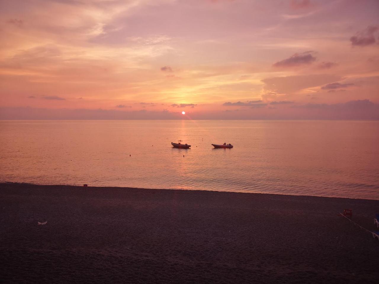Camping B&B Gioiosa Gioiosa Marea Buitenkant foto