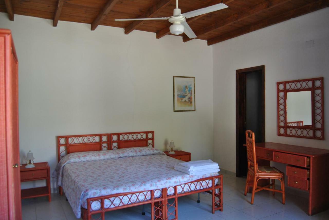 Camping B&B Gioiosa Gioiosa Marea Buitenkant foto