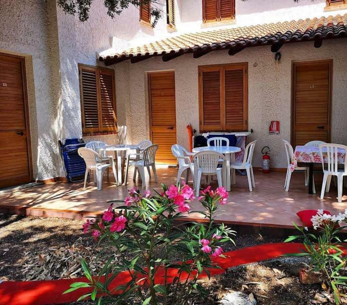Camping B&B Gioiosa Gioiosa Marea Buitenkant foto